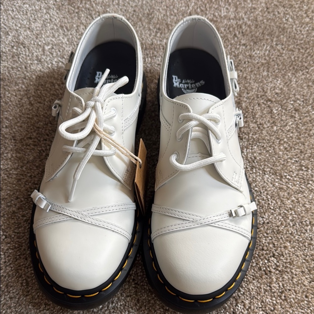 NEW Dr. Martens Bow White Leather Lace-Up Shoes